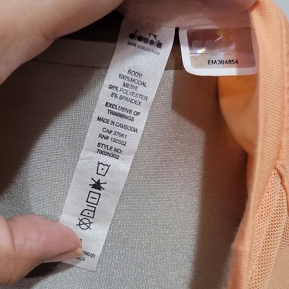 Diadore Top - Picture 8 of 12